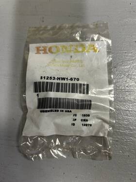 Honda 81253-hw1-670 Oem Drain Hole Plug For 2002-2009 Aquatrax F/r12 F/r12x