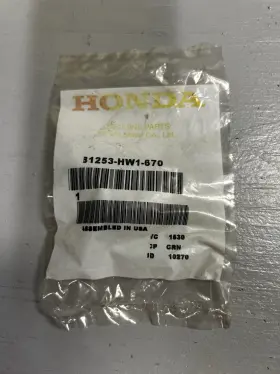 81253-hw1-670 Honda Oem Drain Hole Plug For 2002-2009 Aquatrax F/r12 F/r12x