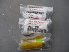 13002-3706 Kawasaki 3 Nos Jet Ski 750 800 1100 Piston Wrist Pin