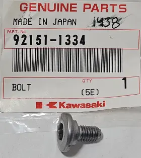 92151-1334 Kawasaki 1 Nos Genuine Zx1200 Zx 600 636 900 Ninja 6mm Allen Bolt Oem