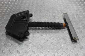 92160-3919 Kawasaki 01-04 Jet Ski Ultra 130 99-05 150 Oem Front Hood Storage Lid Gas Shock