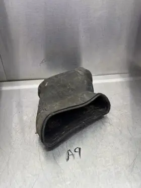 1670-613 Polaris 2005-2007 M8 M6 M7 Crossfire Arctic Cat Oem Air Intake Silencer Boot Box
