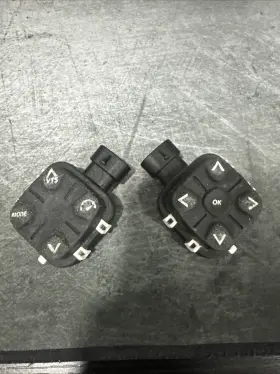 1000987913 Sea-doo Seadoo Handlebar Buttons Lightly Used Not Sticky Working 120 Value New