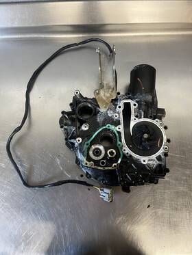Seadoo 420912421 2021-2026 Gtx Switch 230 1603 Oem Stator Cover Oil Pump Housing