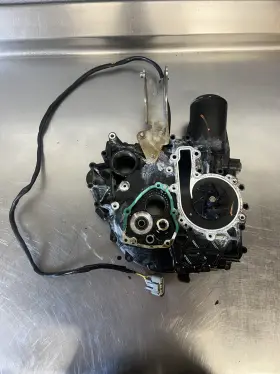 420912421 Seadoo 2021-2026 Gtx Switch 230 1603 Oem Stator Cover Oil Pump Housing