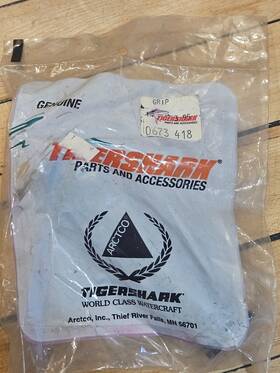 Tigershark 0673-418 Nos Arctic Cat Rh Handlebar Grip 1994-1995