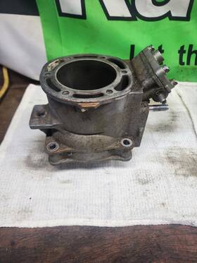 Yamaha 60t-w1130-00-8s 03-05 Gp1300r Middle Std Cylinder Jug 60t-w1130-01-8s