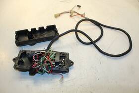 Yamaha 62l-8552a-00-8p 1994 Wave Raider 700 Fuse Panel Ecu Ecm