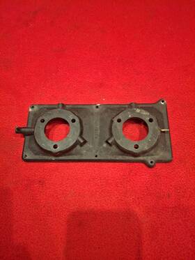 Yamaha 62t-14284-00-98 1994-2004 Oem Carburetor Cover Plate Freshwater Waverunner Raider Xl700