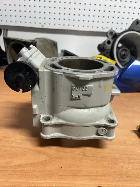 60t00 Yamaha 66t00 Oem 2004-2005 Gp 1300r Cylinder Jug And Piston