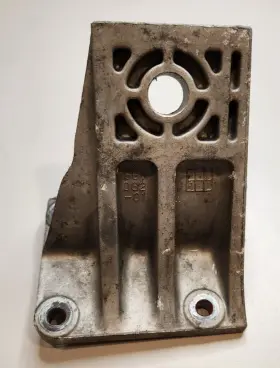 68n-21425-00-94 Yamaha 68n-21425-00-8p 2001-2008 Gp1300r Oem Rear Upper Engine Motor Mount