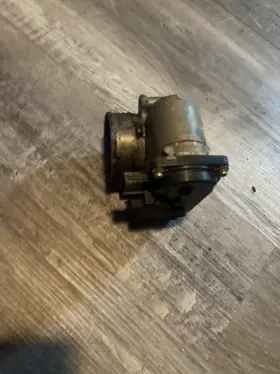 6d3-00h581 Yamaha 2006 Waverunner Vx 1100 Deluxe Throttle Body