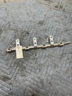 6s5-13761-10-00 Yamaha 6s5-12880-10-00 2012 Fxho Fuel Rail