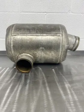 F1w-u7550-02-00 Yamaha F1w-u7550-01-00 2020 Fx Ho Cruiser 1.8l Oem Exhaust Muffler