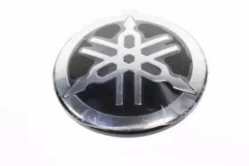 F3y-u411h-02-00 Yamaha Graphic Hood Ornament Tuning Fork Round Waverunner Ex 2017-2023 All