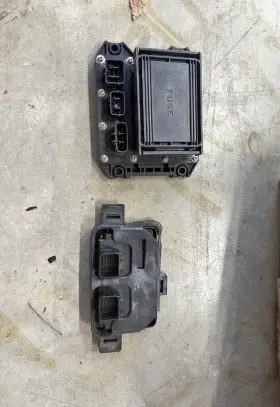 F8t62977 Yamaha Vx Cruiser Ecu And Fuse Box