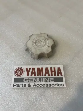Gp7-u7831-01-00 Yamaha Oem 2000 Waverunner Xl1200 Fuel Cap